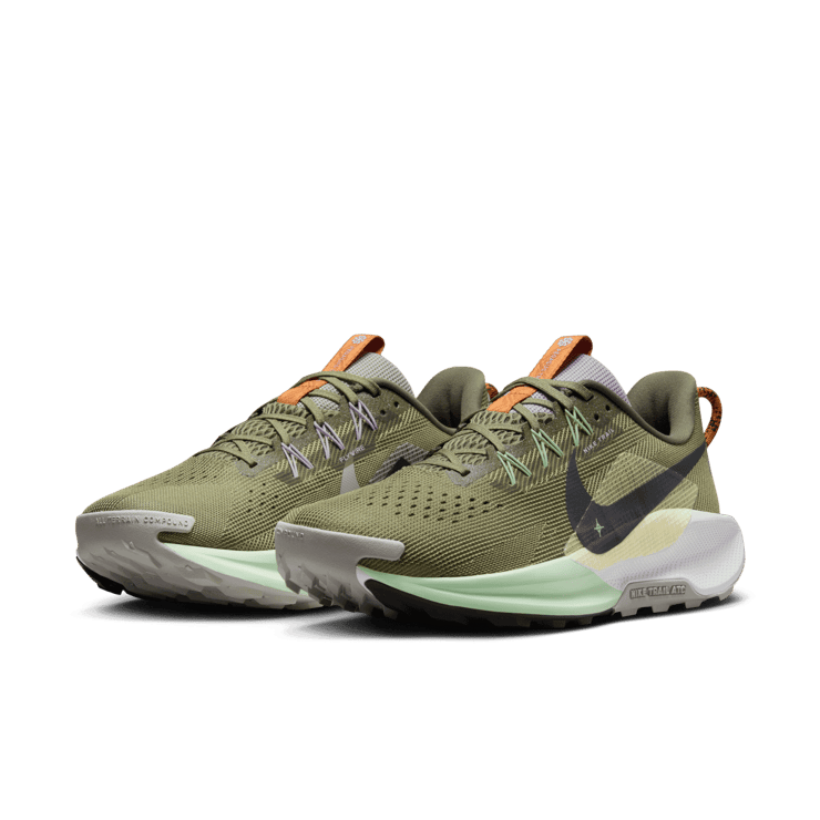 Nike Pegasus Trail 5 Trail Angle 2