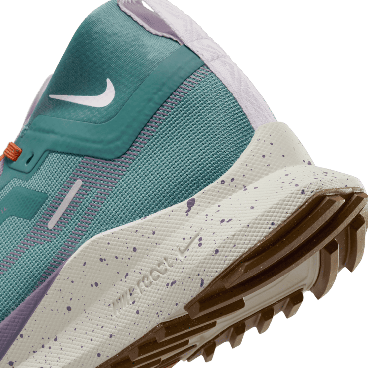 Nike Pegasus Trail 4 GORE-TEX Waterproof Trail Angle 5