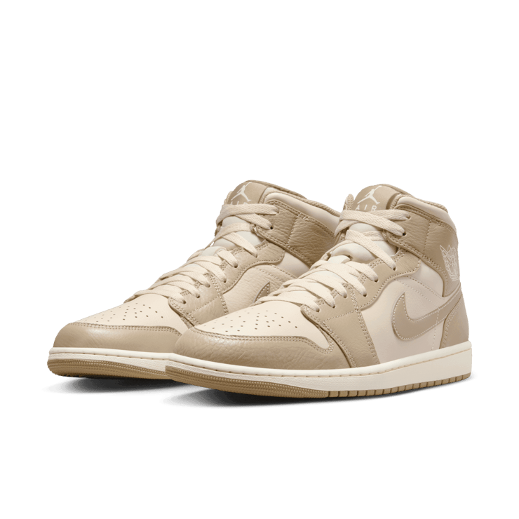 Air Jordan 1 Mid 'Legend Brown' Angle 2