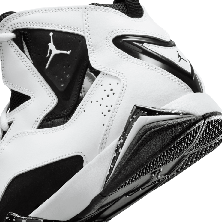 Jordan True Flight Angle 6