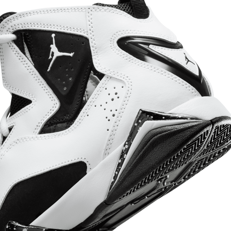 Jordan True Flight Angle 6
