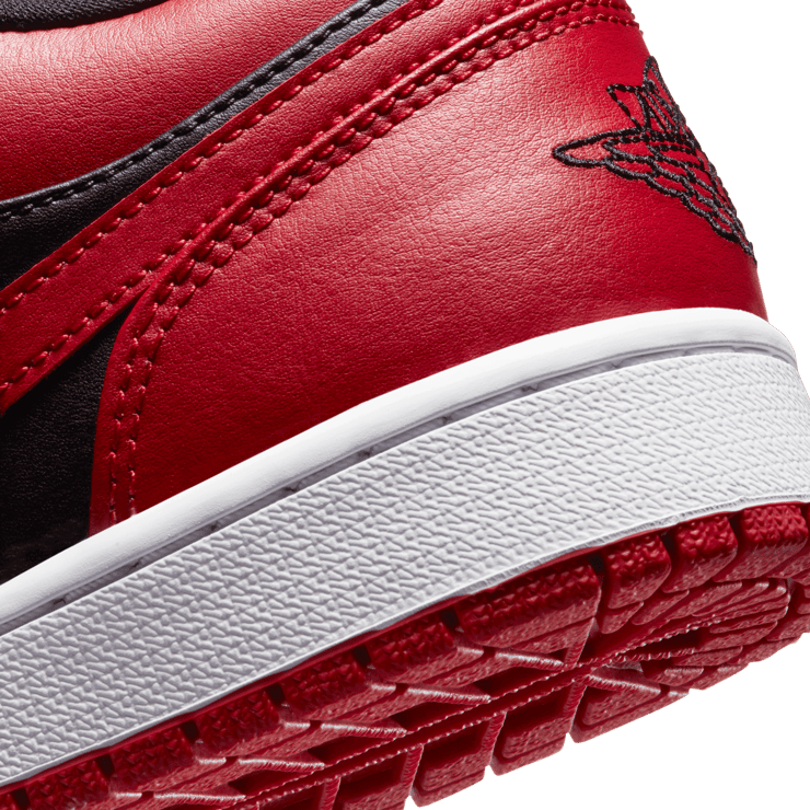 Jordan 1 Low Reverse Bred Angle 5