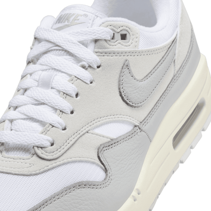 Nike Air Max 1 87 Pure Platinum (W) Angle 5