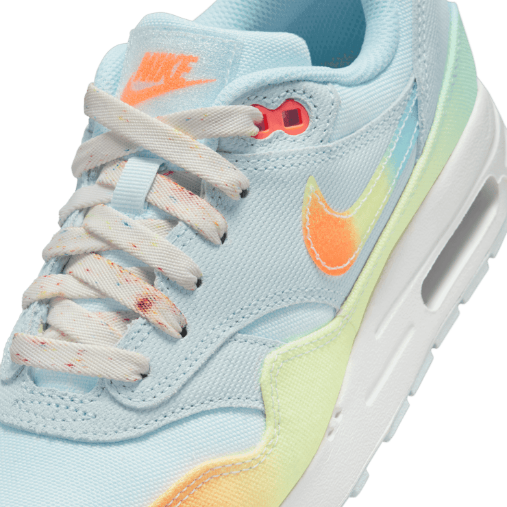 Nike Air Max 1 (GS) Angle 4