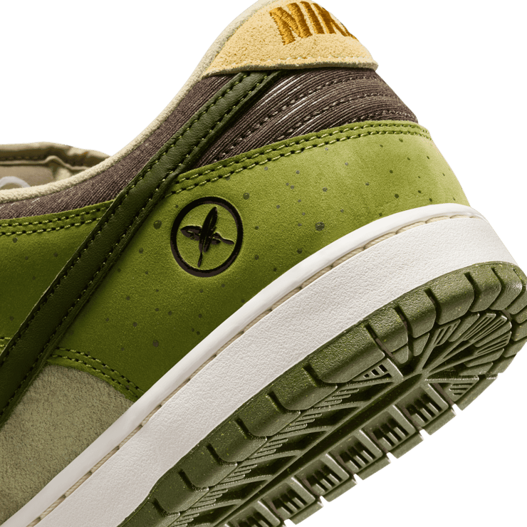 Nike SB Dunk Low Yuto Horigome Matcha Angle 5
