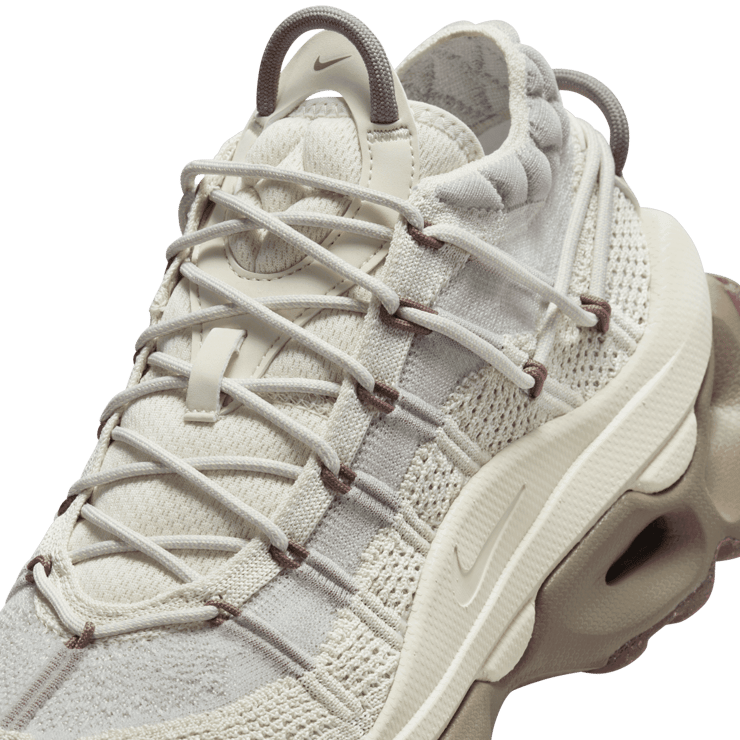 Nike Air Max Flyknit Venture  Smokey Mauve (W) Angle 4