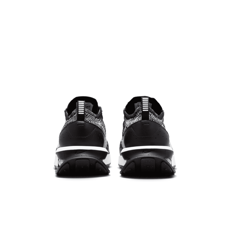 Nike Air Max Flyknit Racer Oreo Angle 2