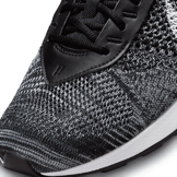 Nike Air Max Flyknit Racer Oreo Angle 3