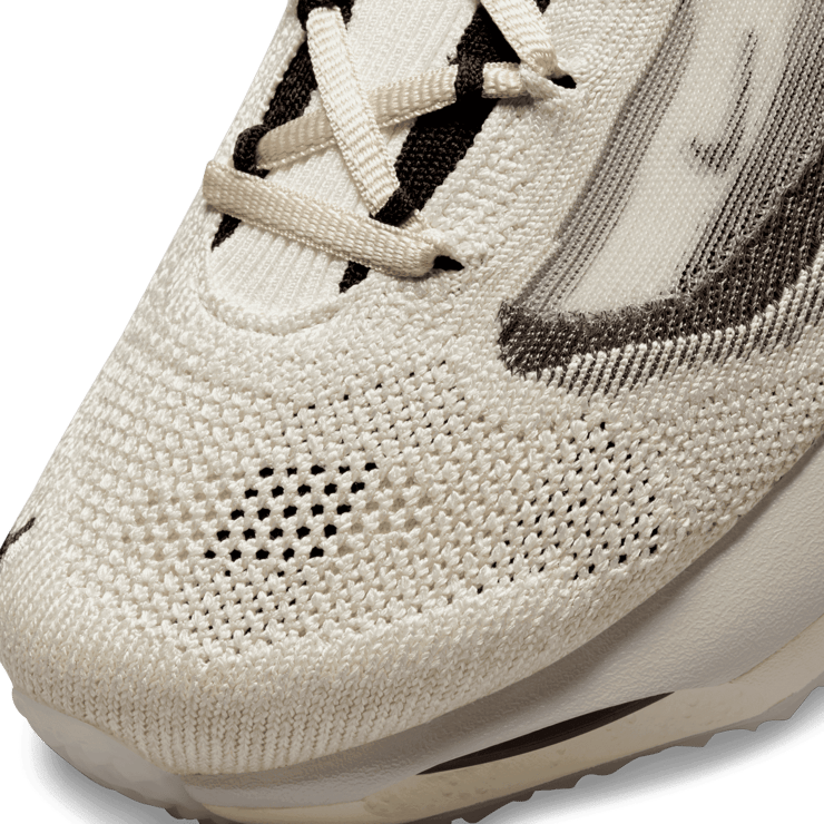 Nike Spark Flyknit Platinum Tint Coconut Milk Angle 4