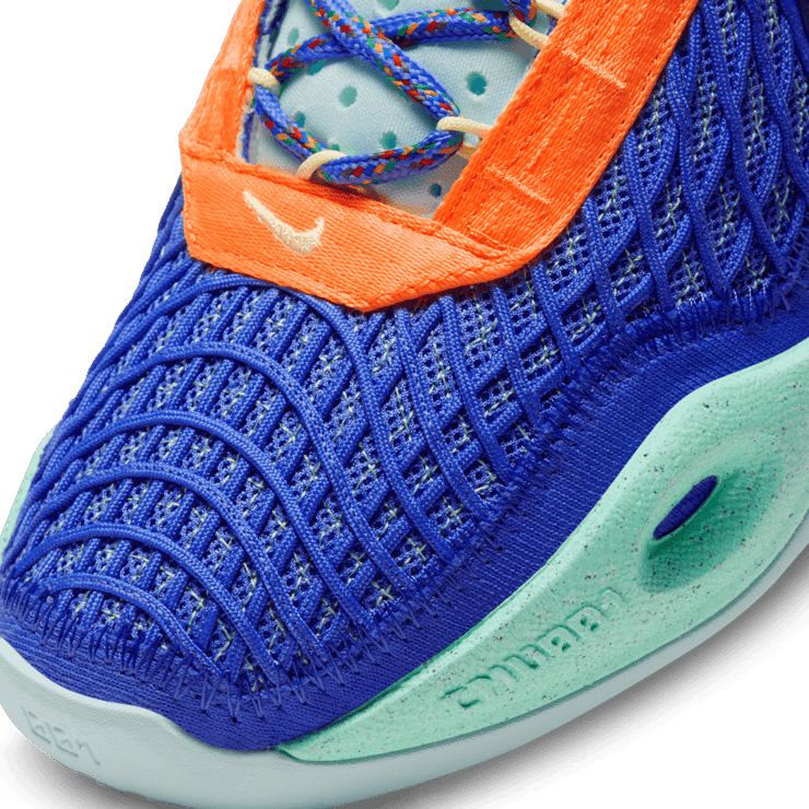 Nike Cosmic Unity Angle 4