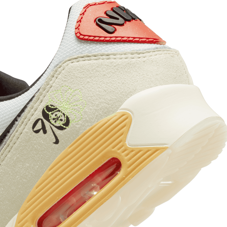 Nike Air Max 90 Retro UFO White Angle 5