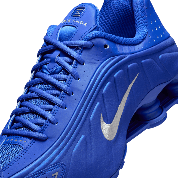 Nike Shox R4 Blue Woman Group (W) Angle 4