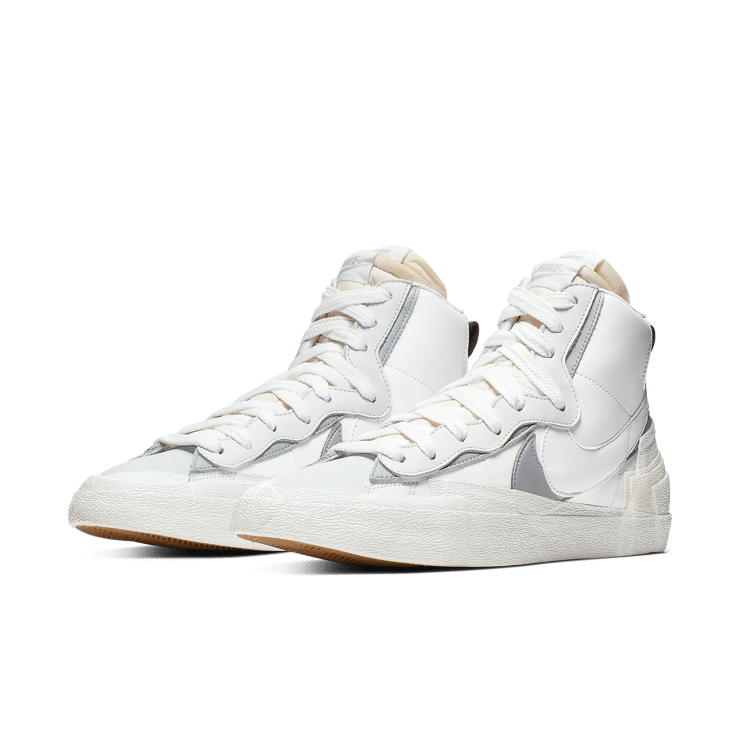 Nike sacai x Blazer Mid 'White Grey' Angle 2