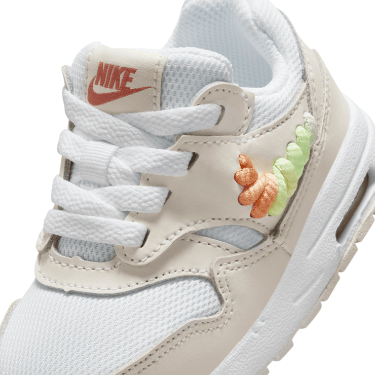 Nike Air Max 1 SE EasyOn (TD) Angle 5