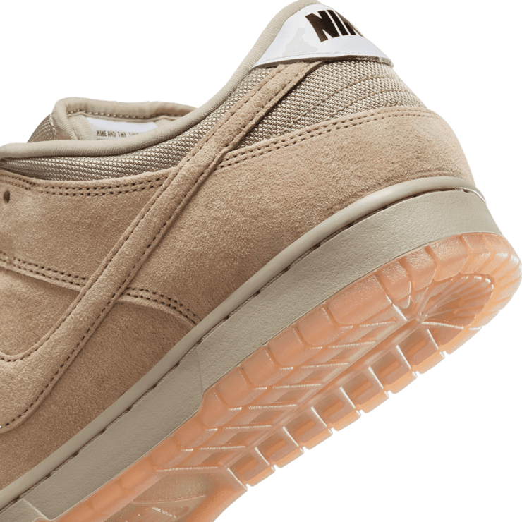 Nike SB Dunk Low Pro B Parachute Beige Angle 5