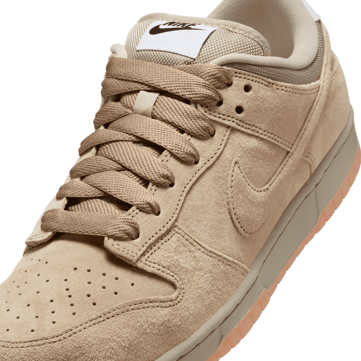 Nike SB Dunk Low Pro B Parachute Beige Angle 4