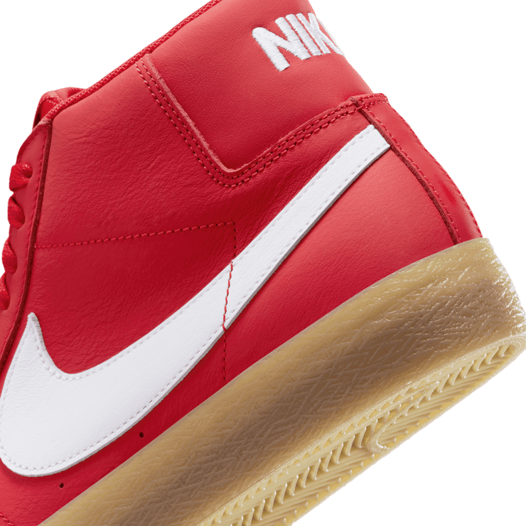 Nike SB Blazer Mid University Red Gum Angle 5