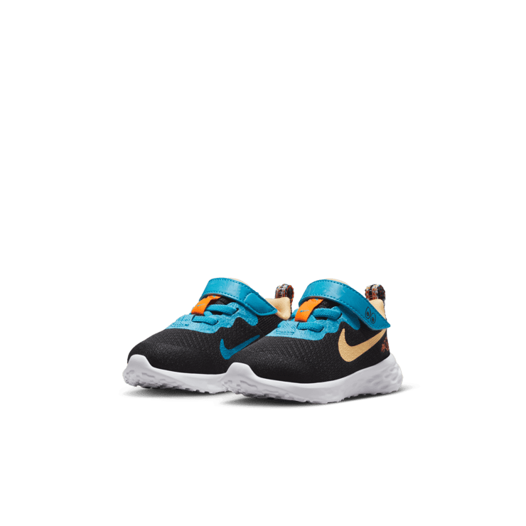 Nike Revolution 6 SE (TD) Angle 2