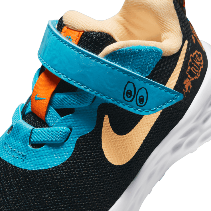 Nike Revolution 6 SE (TD) Angle 5