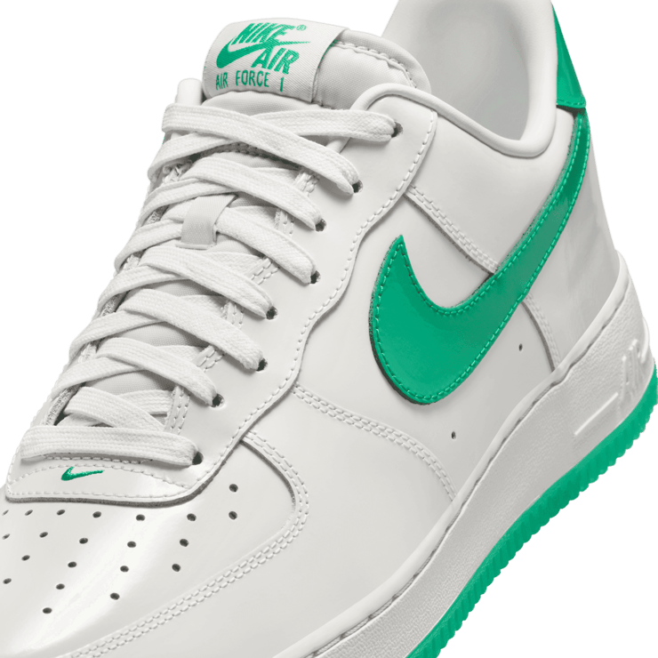 Nike Air Force 1 '07 Premium 'Platinum Tint Stadium Green' Angle 4