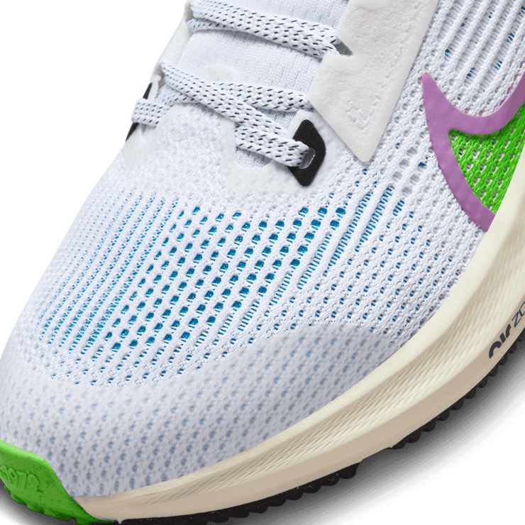 Nike Air Zoom Pegasus 40 Road (GS) Angle 4