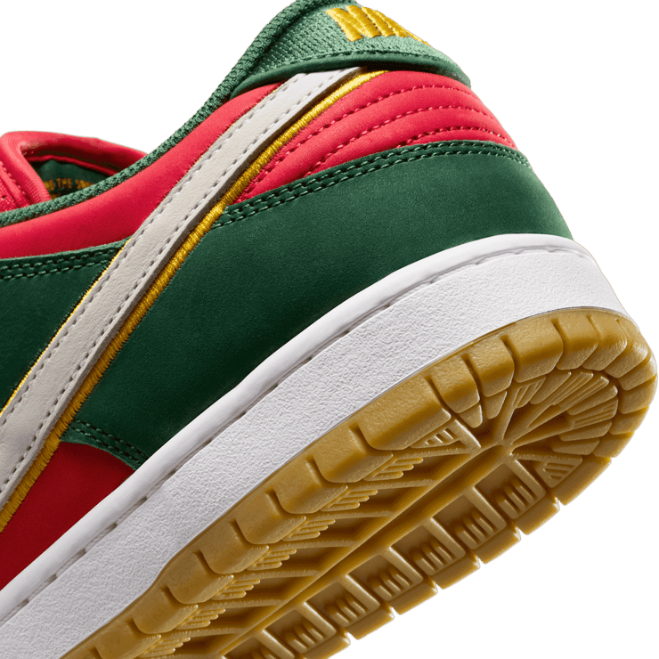 Nike SB Dunk Low PRM Seattle Supersonics Angle 5