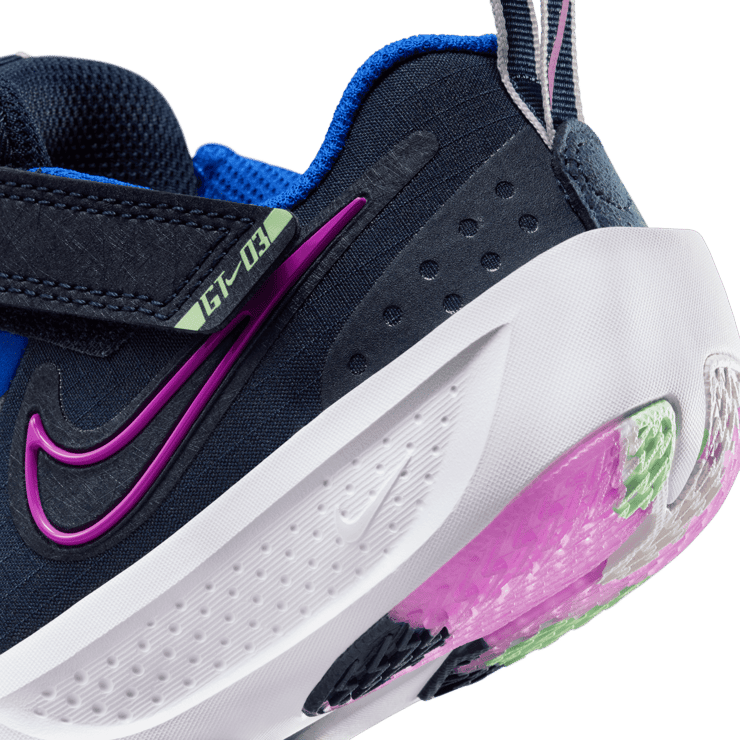 Nike G.T. Cut 3 SE Basketball (PS) Angle 5