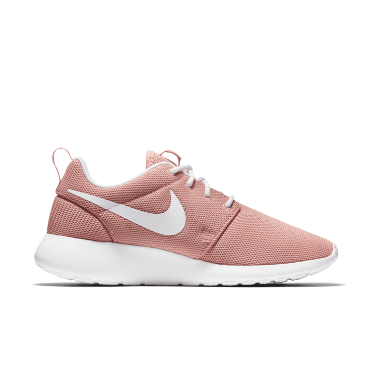 Nike Roshe One Angle 3
