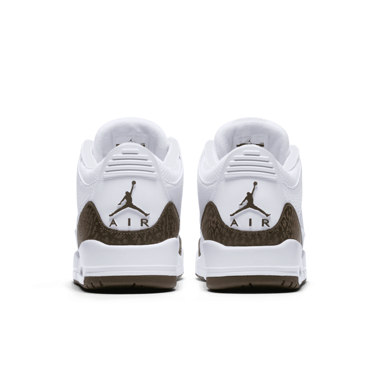 Jordan 3 Retro Mocha (2018) Angle 3