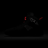 Air Jordan 6 Retro Black Infrared (2019) Angle 4