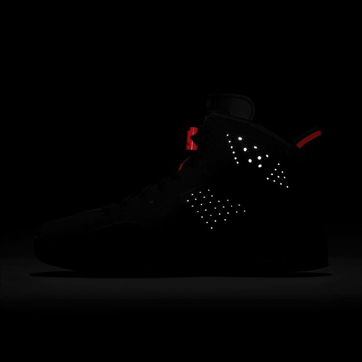 Air Jordan 6 Retro Black Infrared (2019) Angle 4