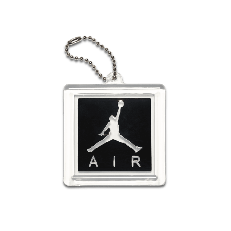 Jordan 3 Retro Flyknit Black Angle 4