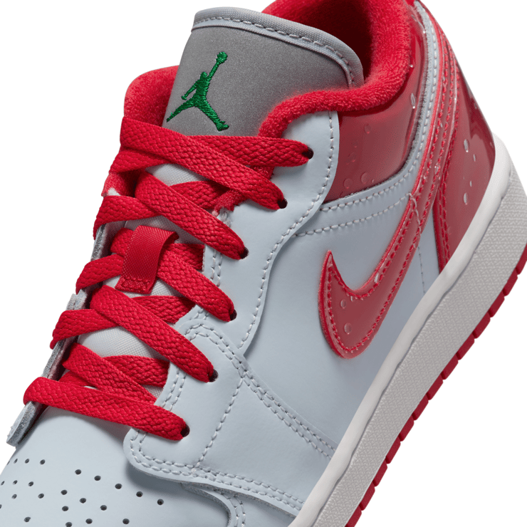 Air Jordan 1 Low SE 'Gatorade Pack - Red' (GS) Angle 4