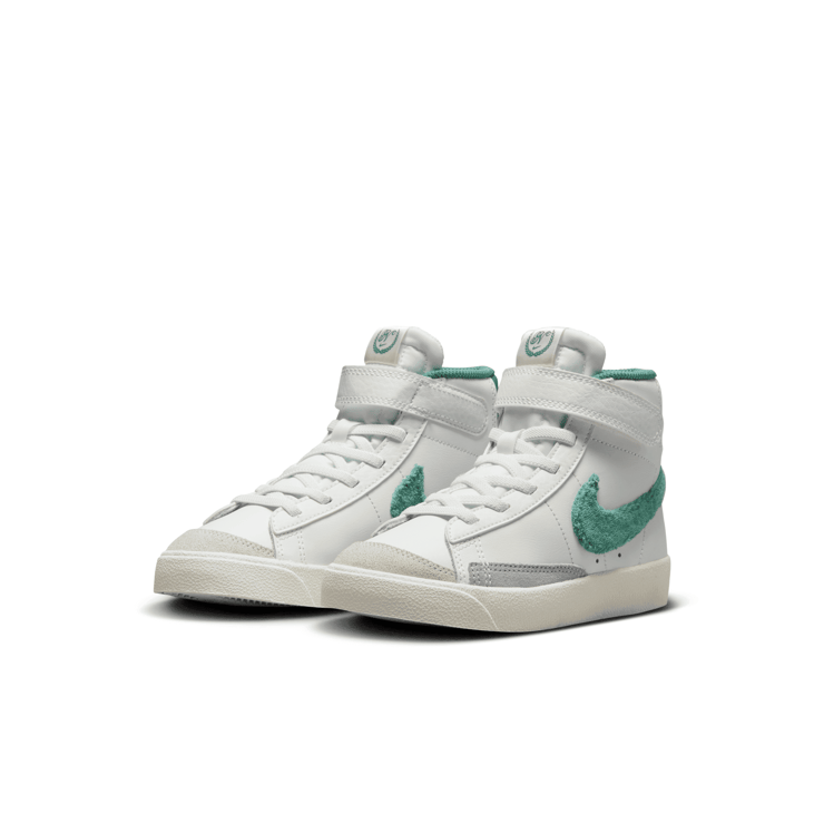 Nike Blazer Mid '77 (PS) Angle 2