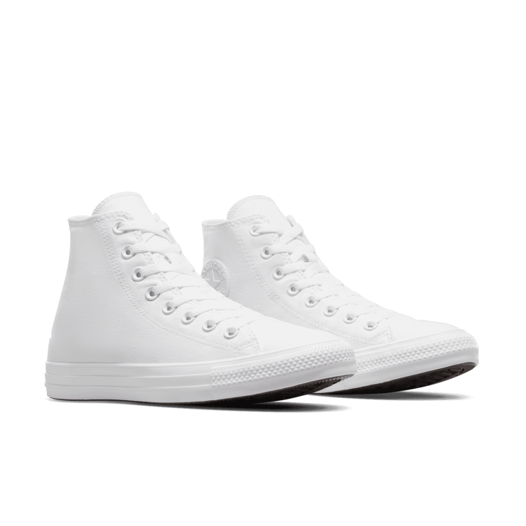 Nike Chuck Taylor All Star Canvas Angle 2