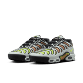Nike Air Max Plus Volt Adobe Angle 2