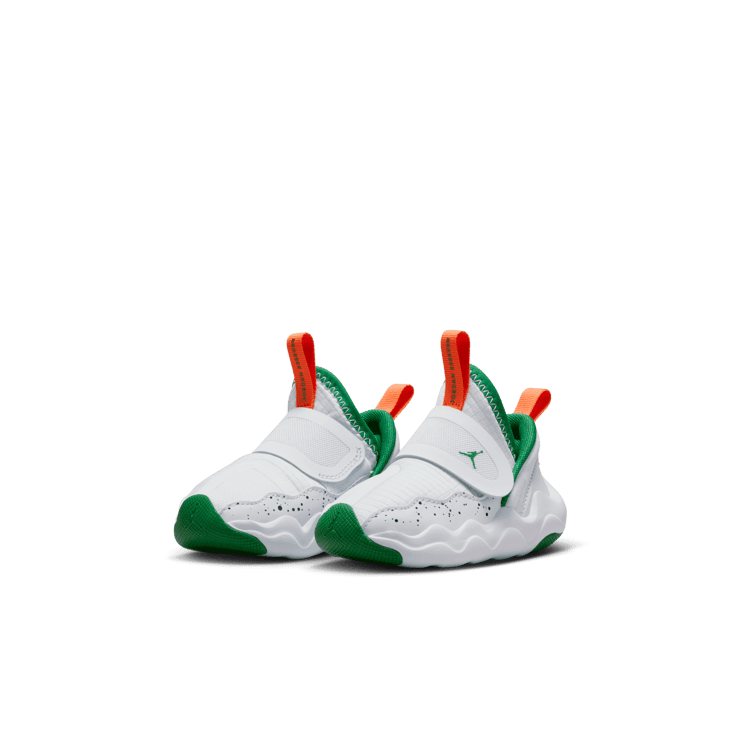 Air Jordan 23/7 (TD) Angle 2