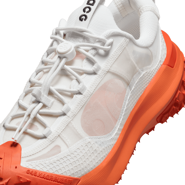 Nike ACG Mountain Fly 2 Low 'Summit White Orange' Angle 4