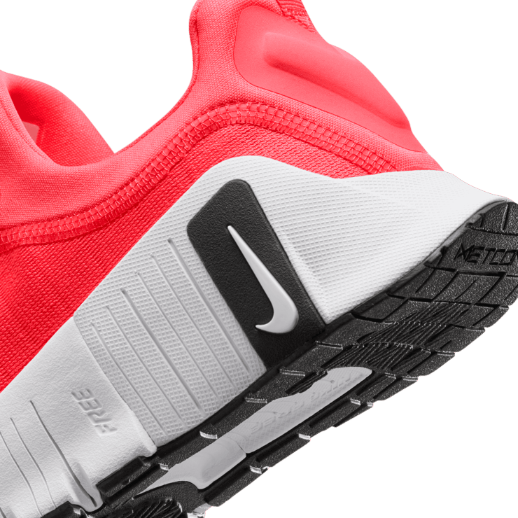 Nike Free Metcon 6 'Hot Punch' (W) Angle 5