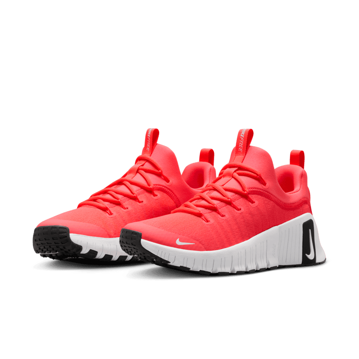 Nike Free Metcon 6 'Hot Punch' (W) Angle 2