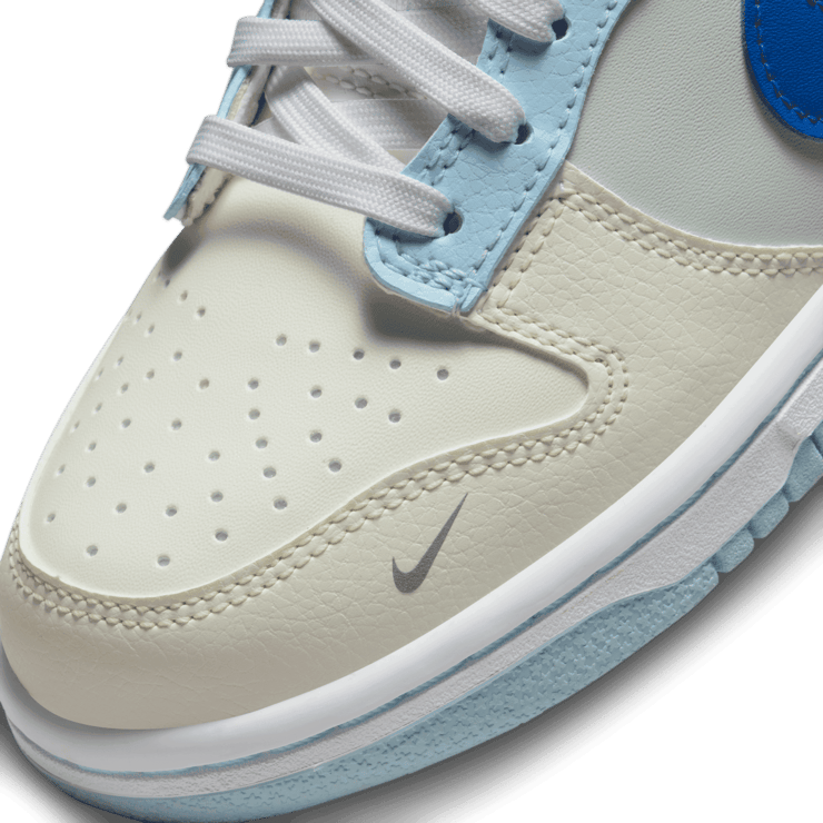 Nike Dunk Low Ivory Hyper Royal (GS) Angle 4