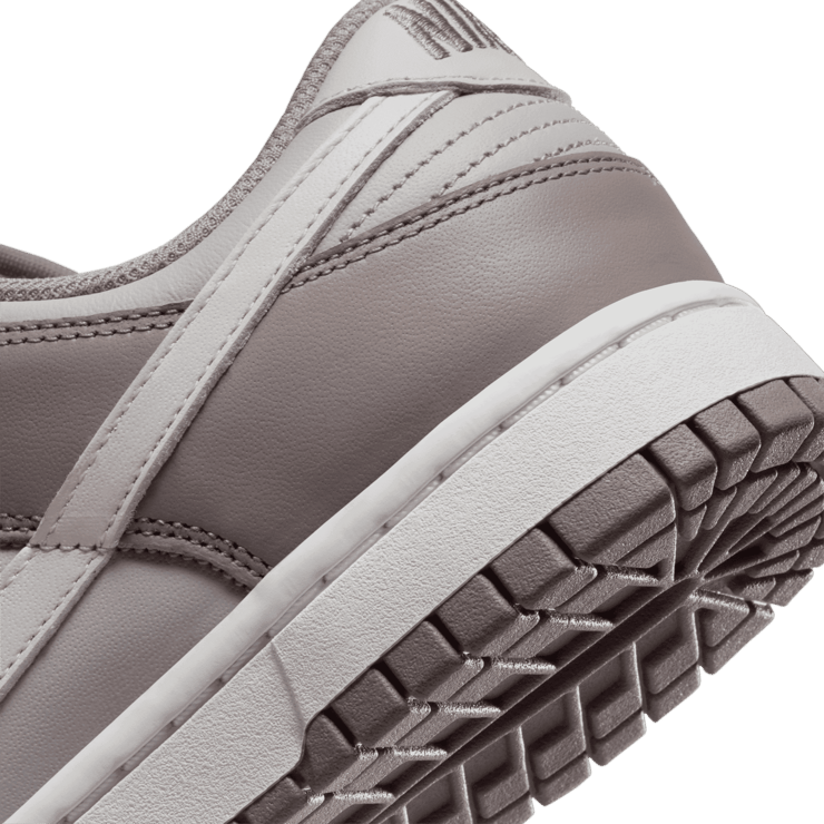 Nike Dunk Low Moon Fossil (W) Angle 5