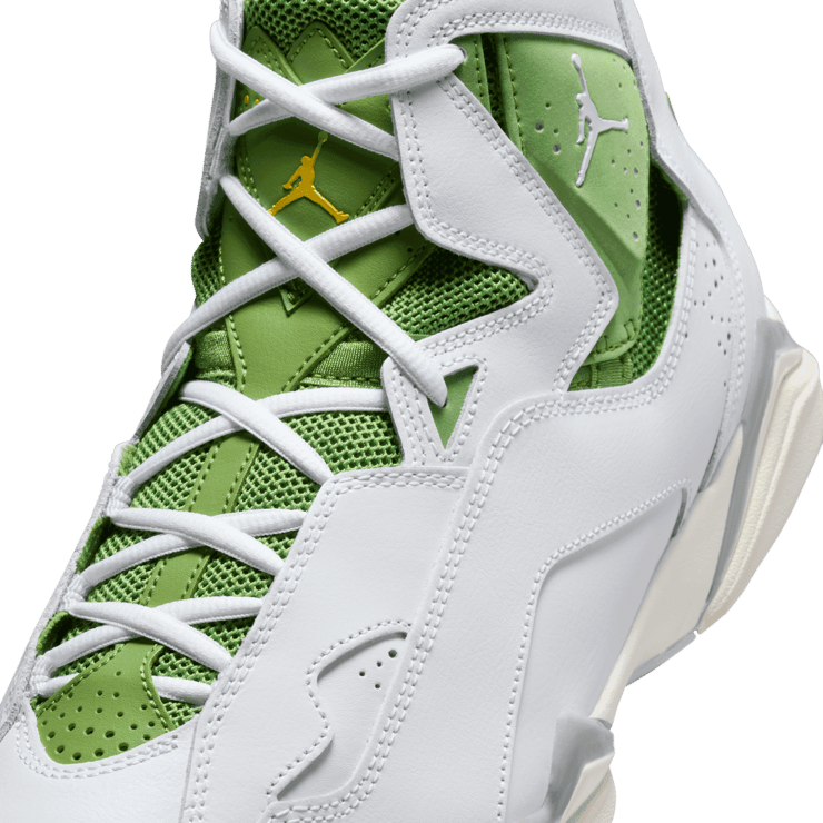 Jordan True Flight Angle 4