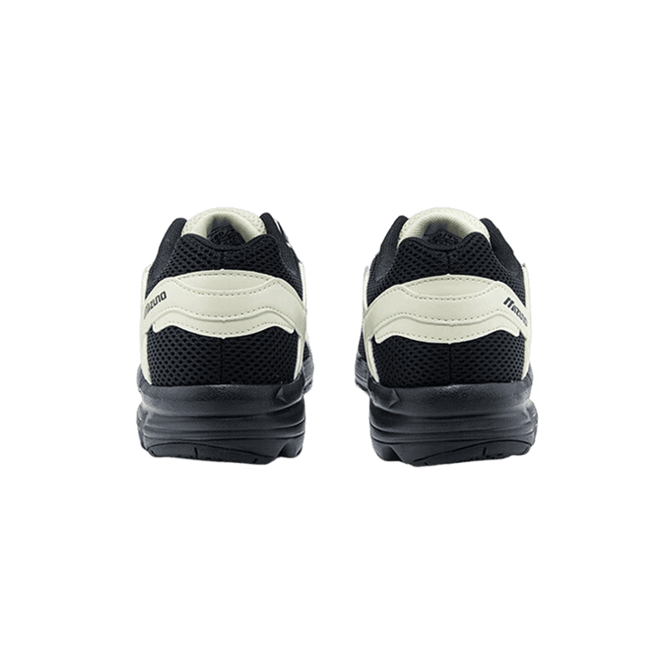 Mizuno Spark Cn Black White Angle 1