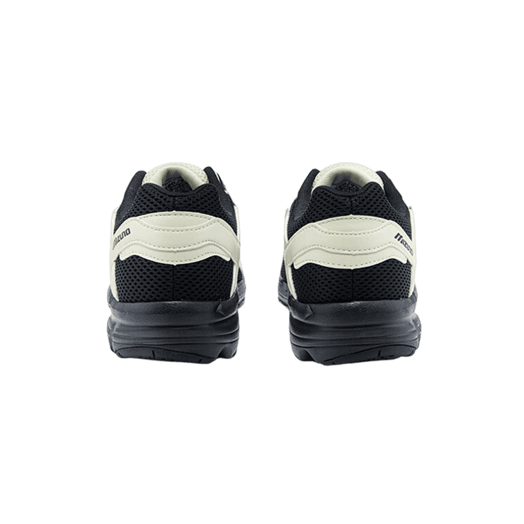 Mizuno Spark Cn Black White Angle 1