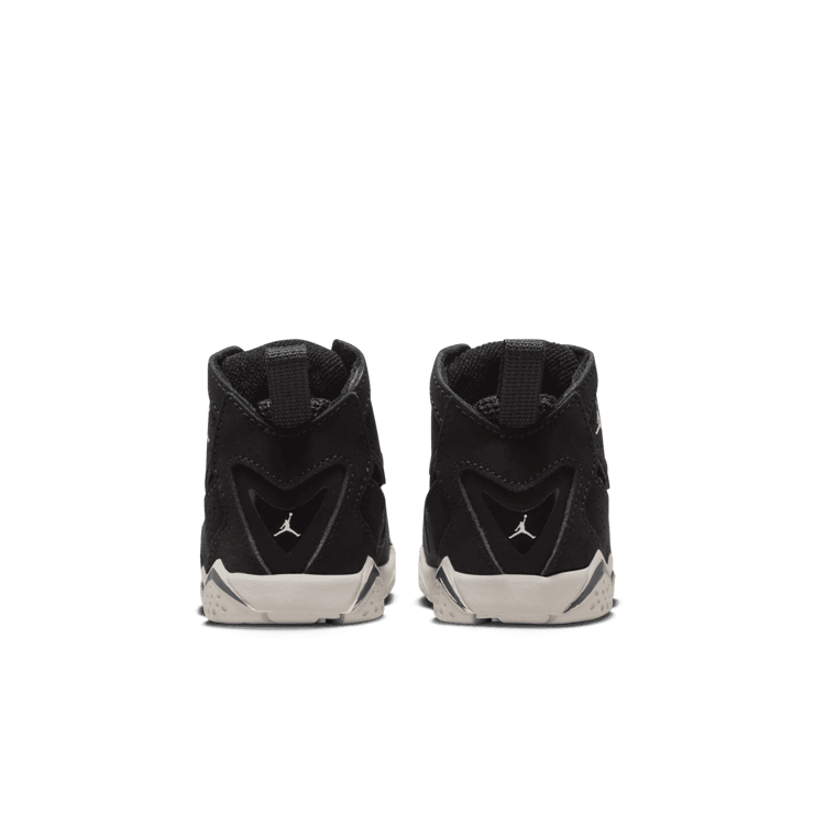Jordan True Flight (TD) Angle 3