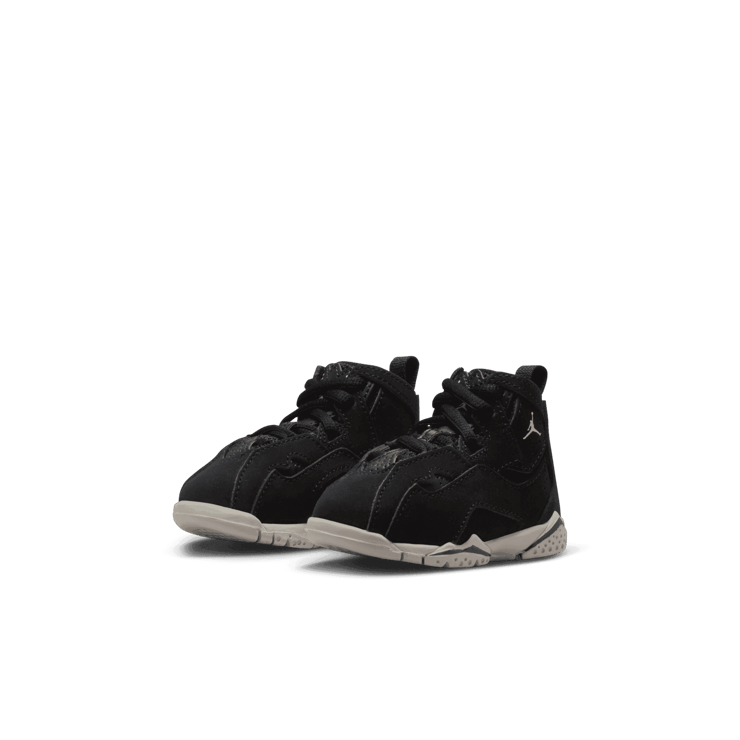 Jordan True Flight (TD) Angle 2