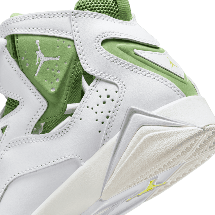 Jordan True Flight (GS) Angle 5