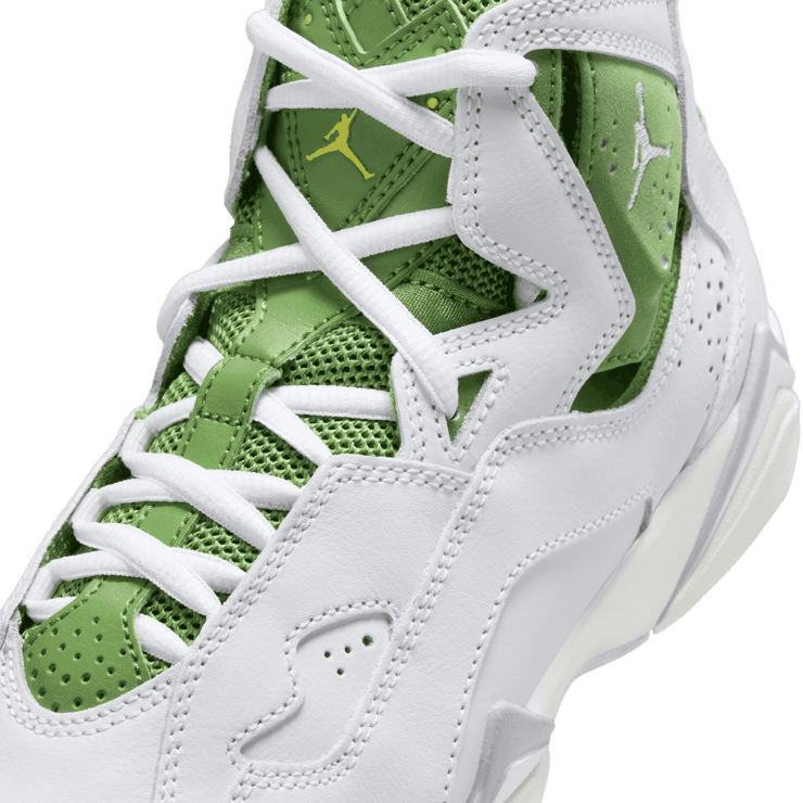 Jordan True Flight (GS) Angle 4