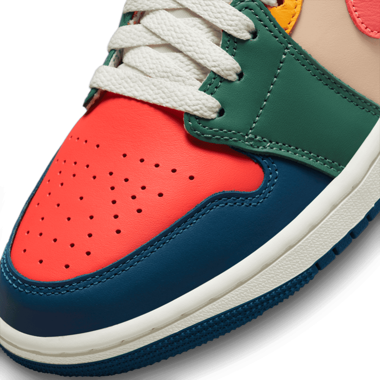 Jordan 1 Mid SE Multi-Color (W) Angle 4